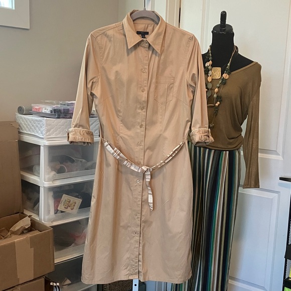 4 piece dress/pants/top/necklace bundle - Picture 3 of 7